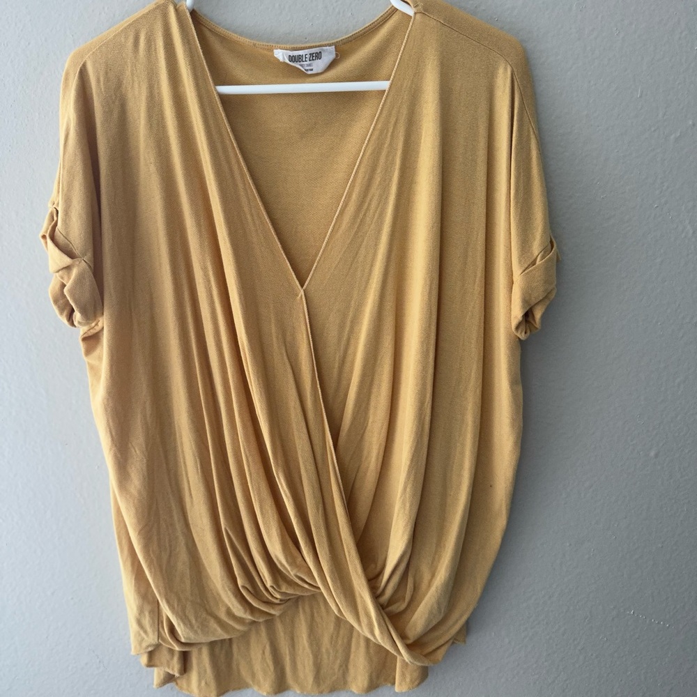 Double Zero spicy small yellow ladies top